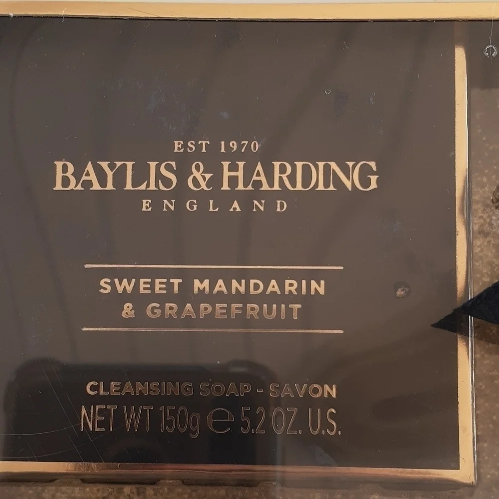 Baylis & Harding Sweet Mandarin & Grapefruit Bath Boxed Set Gift for a Woman‎